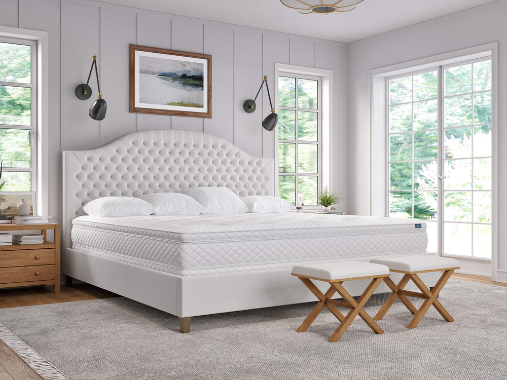 Angled view of Grand Luxe Alaskan King Mattress